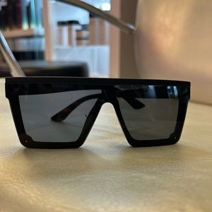 Sunglasses NWOT